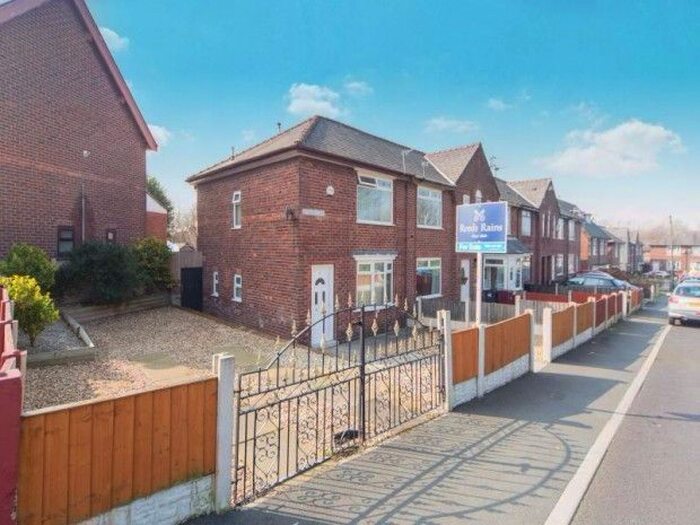 2 Bedroom Semi-Detached House To Rent In Jubilee Drive, Whiston, L35