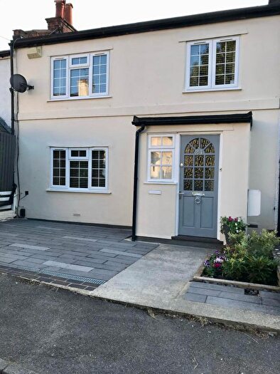 4 Bedroom Property To Rent In Windmill Street, Bushey Heath, Bushey, WD23