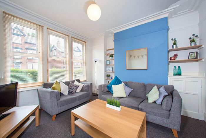 4 Bedroom Terraced House To Rent In Canterbury Drive, Headingley, Leeds, LS6