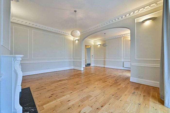 3 Bedroom Flat To Rent In London, St John's Wood, London, NW8
