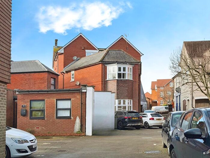 2 Bedroom Flat For Sale In Riverside Place, Fordingbridge, SP6