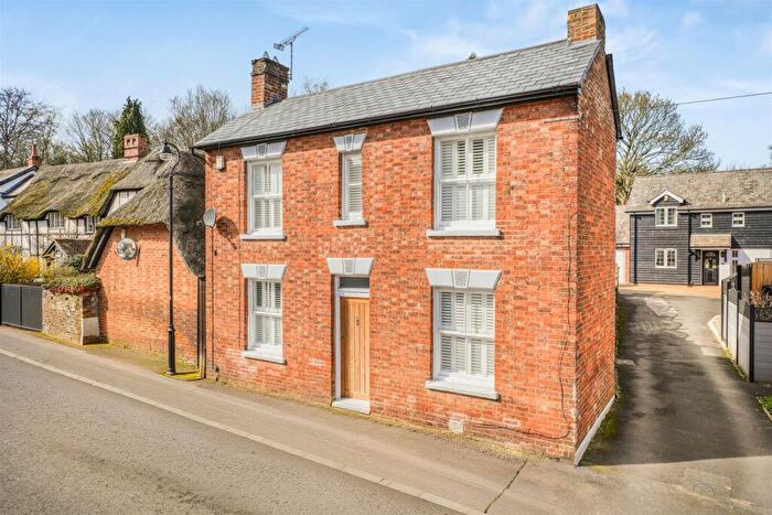 3 Bedroom Detached House For Sale In West Hill, Aspley Guise, Milton Keynes, MK17