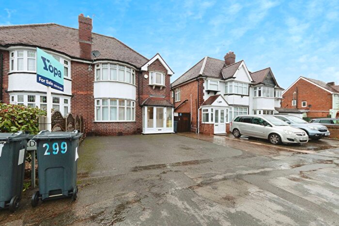 3 Bedroom Semi Detached House For Sale In Church Road, Birmingham, B25