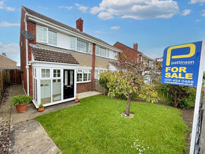 3 Bedroom Semi-Detached House For Sale In Durham Drive, Fellgate Estate, Jarrow, Tyne And Wear, NE32
