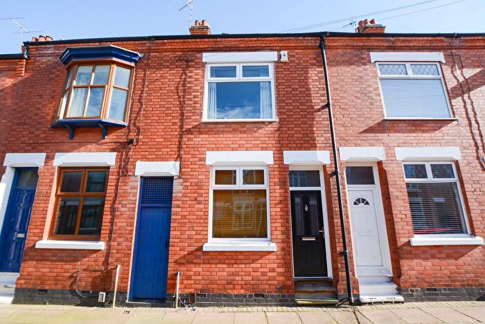 2 Bedroom Terraced House For Sale In Leeson Street, Aylestone, Leicester, LE2
