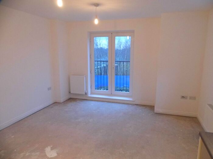 2 Bedroom Flat To Rent In Roseway Avenue, Cadishead, Manchester, M44
