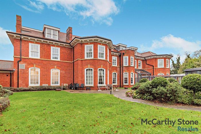 1 Bedroom Apartment For Sale In Kenton Road, Newcastle Upon Tyne, NE3