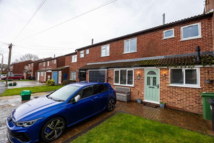 3 Bedroom Terraced House For Sale In Walton Way, Newbury, RG14