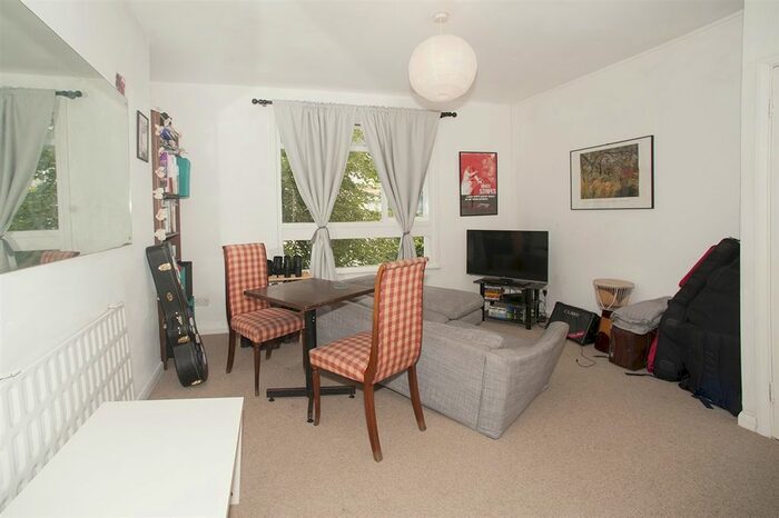1 Bedroom Flat To Rent In Sinclair Gardens, Flat, Kensington Olympia, W14