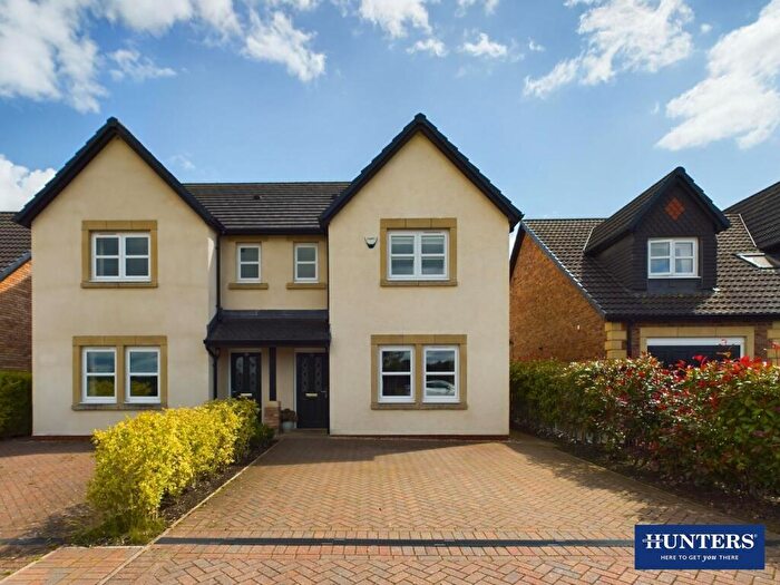3 Bedroom Semi Detached House For Sale In Inglewood Drive, Dalston, CA5