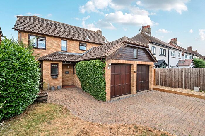 4 Bedroom Detached House For Sale In Lennard Road, Bromley, Kent, BR2