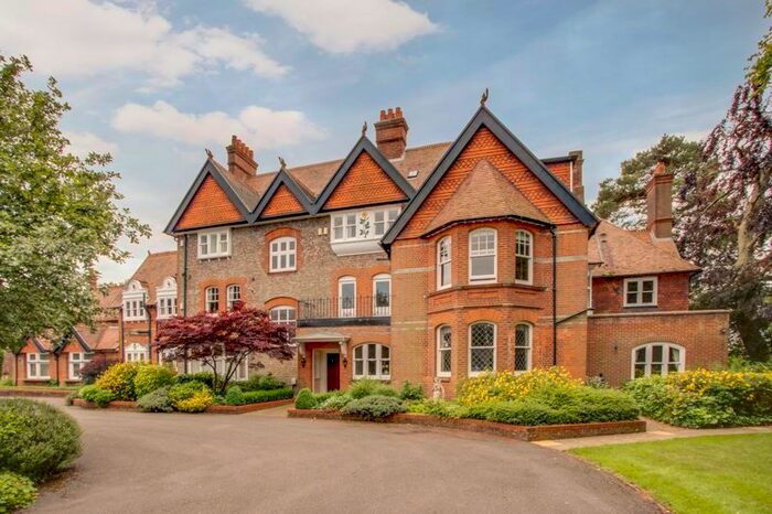 2 Bedroom Flat For Sale In Burcot, Abingdon, OX14