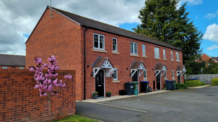 2 Bedroom End Of Terrace House For Sale In Nelsons Way, Stockton, CV47