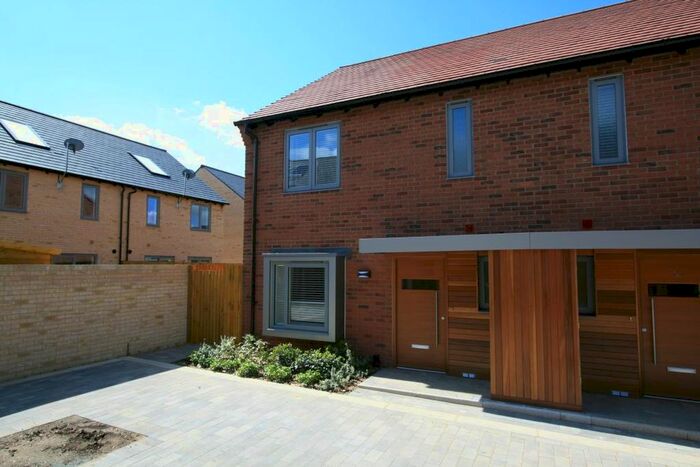 3 Bedroom Semi-Detached House To Rent In Osprey Drive, Trumpington, Cambridge, CB2