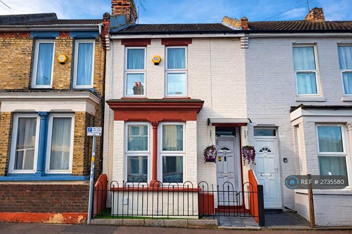 3 Bedroom Terraced House To Rent In Priestfield Road, Gillingham, ME7