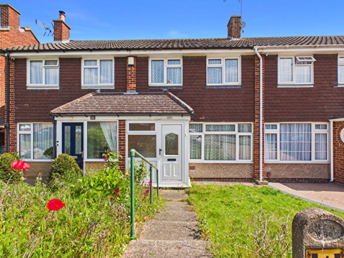 3 Bedroom Terraced House For Sale In St Botolph Road, Pepper Hill, Gravesend, DA11