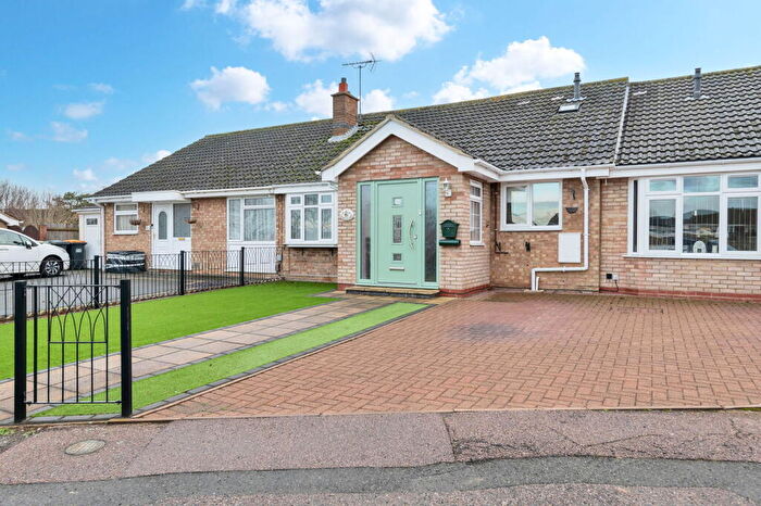 3 Bedroom Terraced Bungalow For Sale In Lorraine Road, Wootton, Bedford, MK43