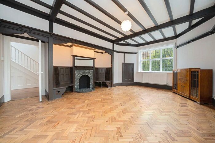 4 Bedroom Maisonette To Rent In Pembridge Place, Notting Hill, W2