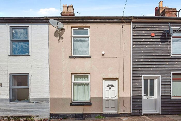 2 Bedroom Terraced House For Sale In Malakoff Road, Great Yarmouth, NR30