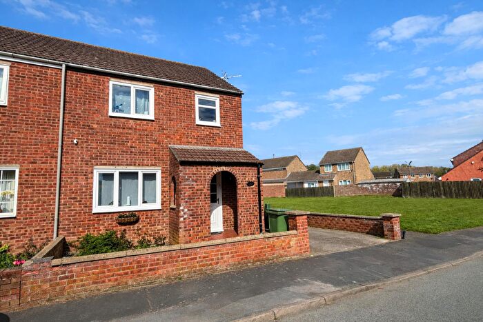 3 Bedroom Semi-Detached House For Sale In Shelley Way, Thetford, IP24