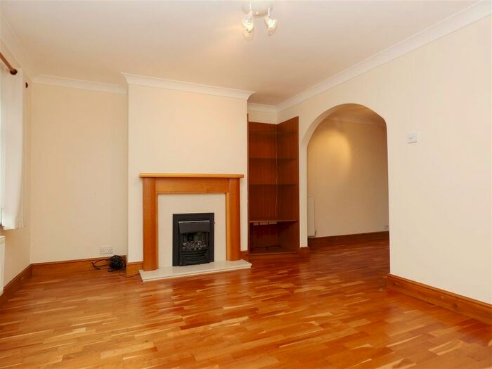 3 Bedroom Detached House To Rent In Lancaster Road, Canterbury, CT1