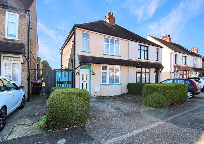 2 Bedroom Semi Detached House For Sale In Eaton Avenue, Bletchley, Milton Keynes, MK2