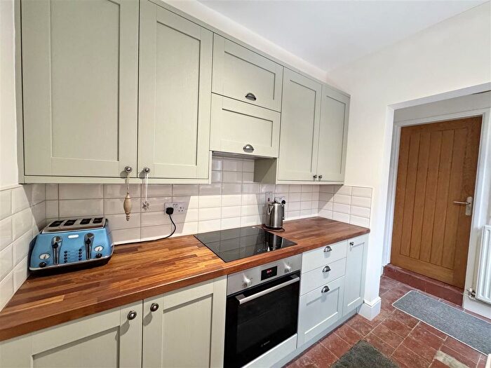 2 Bedroom Terraced House For Sale In Enderby Road, Whetstone, Leicester, LE8