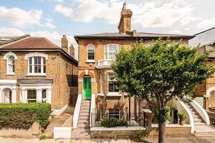 3 Bedroom House To Rent In Danby Street, Peckham, SE15