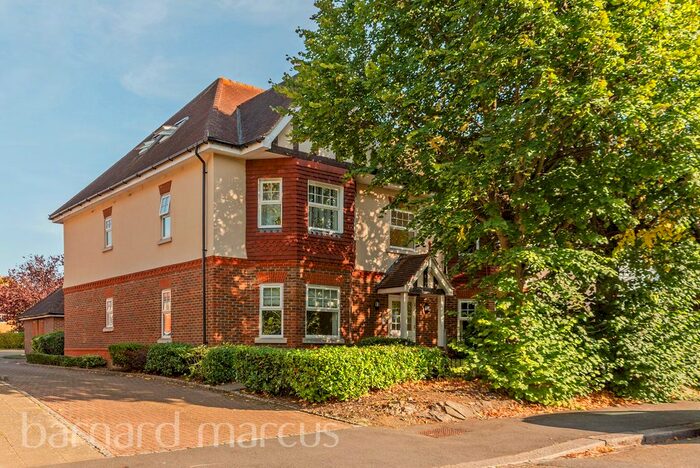 2 Bedroom Flat To Rent In Rosebery Road, Cheam, Sutton, SM1