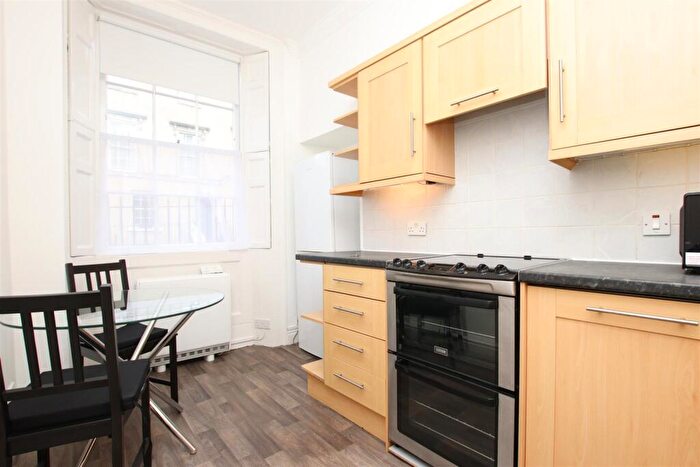 2 Bedroom Flat To Rent In Charlotte Street, Bath, BA1