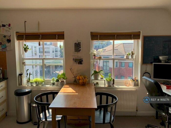 1 Bedroom Flat To Rent In Mare Street, London, E8