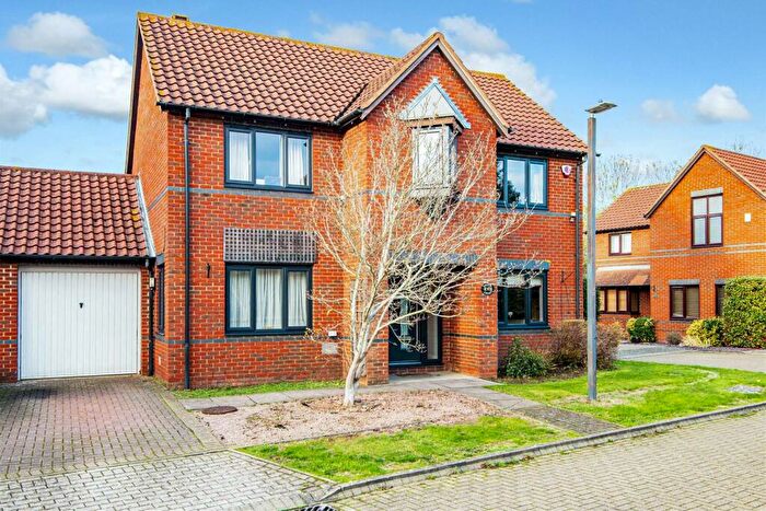 4 Bedroom Detached House To Rent In Crane Court, Loughton, MK5