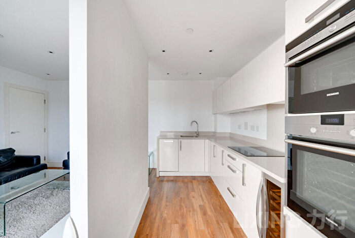 1 Bedroom Apartment For Sale In Queensland Road, Holloway, N7