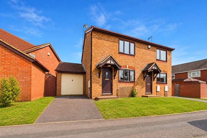 2 Bedroom Semi-Detached House For Sale In St. Nicholas Close, Kettering, Northamptonshire, NN15