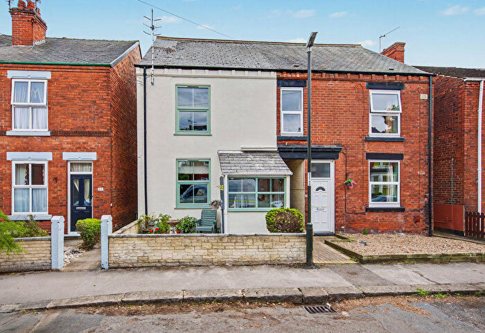 2 Bedroom Semi Detached House For Sale In Kent Street, Hasland, Chesterfield, S41