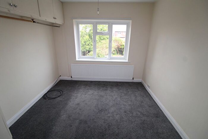 3 Bedroom Semi-Detached House To Rent In Spencer Avenue, Hayes, UB4