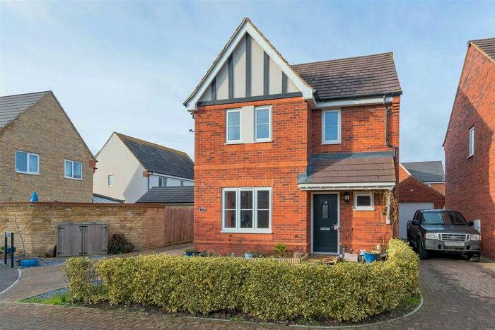 3 Bedroom Detached House To Rent In Beech Lane, Didcot, OX11