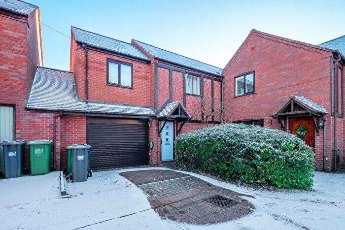 3 Bedroom Semi Detached House To Rent In Mill Close, Wolverton Road, Norton Lindsey, Warwick, CV35