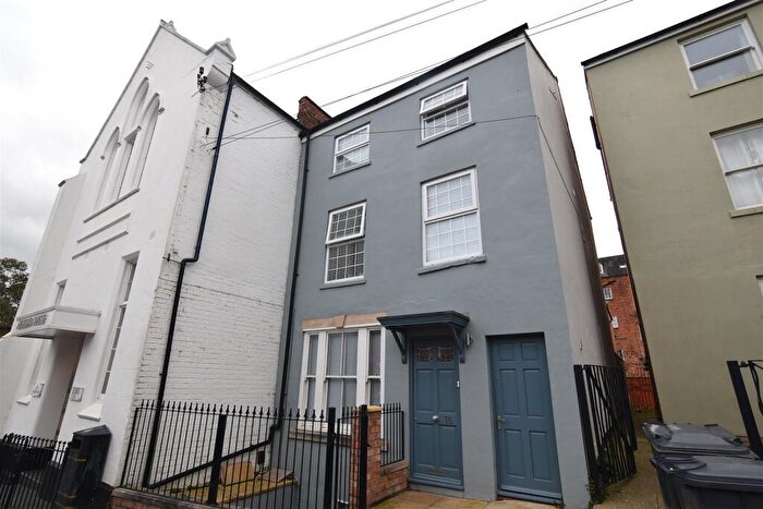 6 Bedroom Detached House To Rent In Augusta Place, CV32