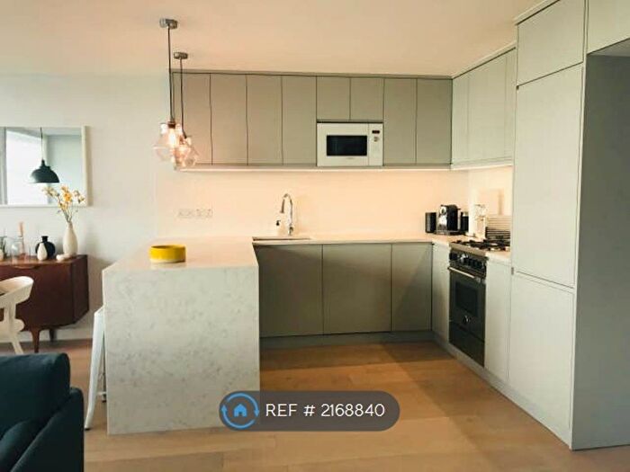2 Bedroom Flat To Rent In Holcroft Court, London, W1W