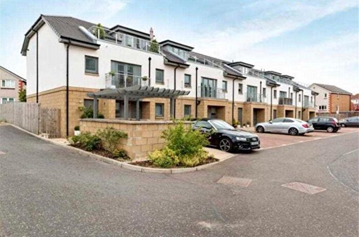 3 Bedroom Terraced House To Rent In Leyland Road, Motherwell, ML1