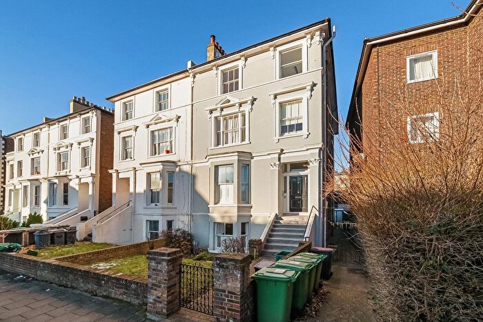 3 Bedroom Flat For Sale In Tudor Road, Crystal Palace, London, SE19