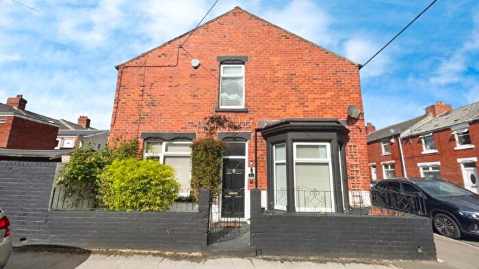 3 Bedroom End Of Terrace House For Sale In Oliver Street, Stanley, Durham, DH9