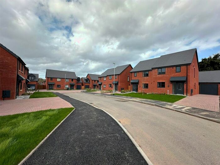 3 Bedroom Semi-Detached House To Rent In Woodland, Abby Road, B67