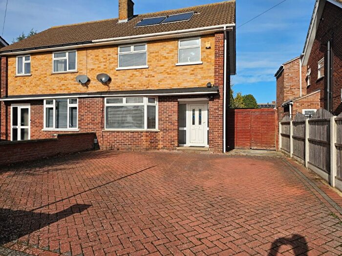 4 Bedroom Semi Detached House To Rent In Berkeley Road, Peterborough, PE3