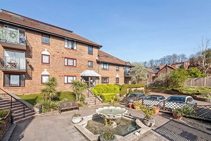 2 Bedroom Apartment For Sale In French Apartments, Purley, CR8