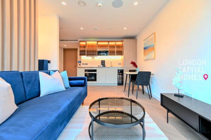 Apartment To Rent In The Haydon Minories, EC3N