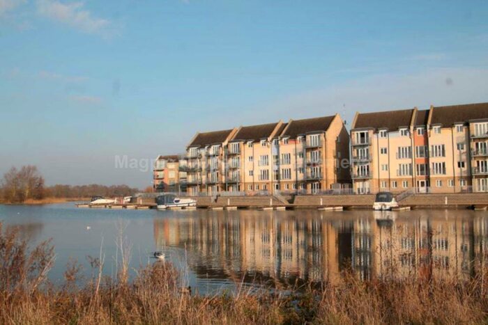 3 Bedroom Duplex To Rent In Eynesbury, PE19