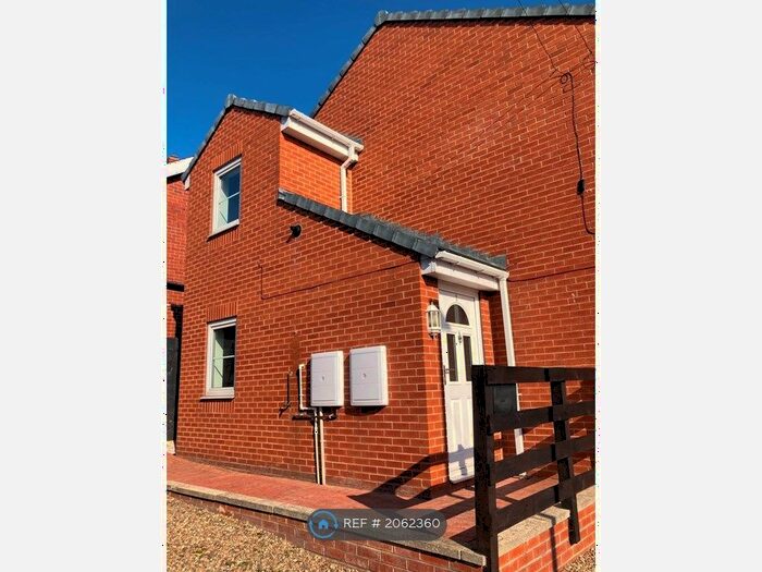 2 Bedroom Flat To Rent In Valley Road, Barnsley, S75