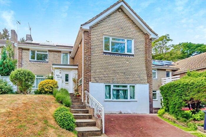 4 Bedroom Detached House For Sale In Boundary Way, Croydon, Surrey, CR0